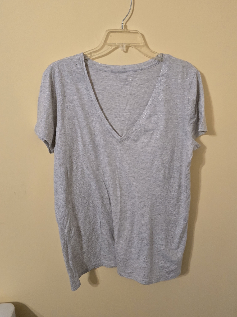 Merona Light Gray w/ Gold V-Neck Short Sleeve Tee